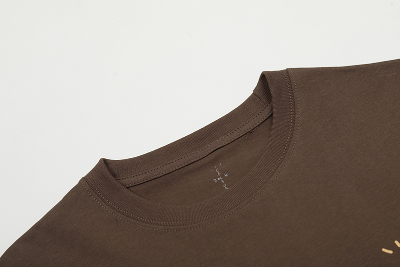 قمصان تي شيرت صيفية بنية اللون - مراجعة Cactus Jack Tee وسعره